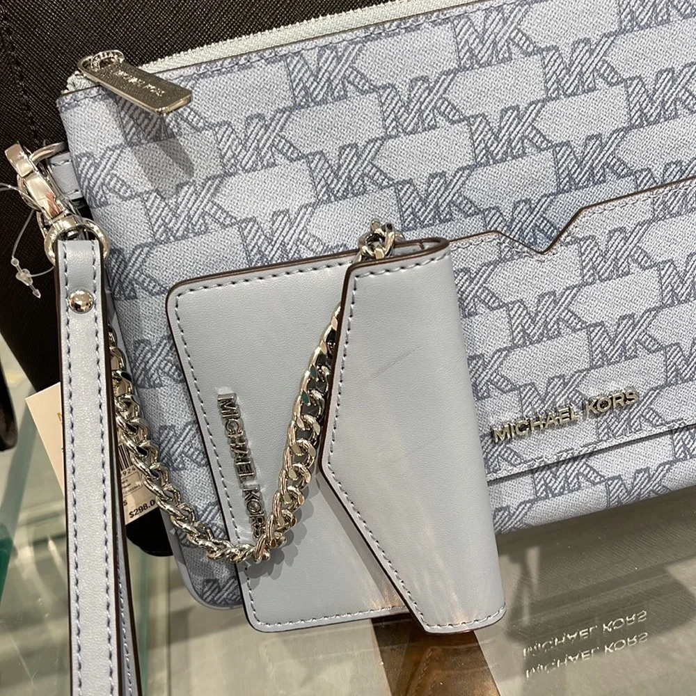 MICHAEL KORS JET SET ITEM LG 2 in 1 CARD CASE & WRISTLET Pale Blue NWT